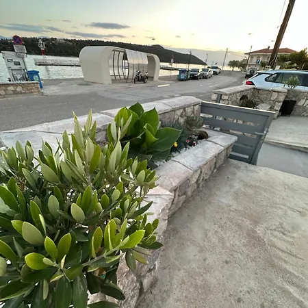 Апартаменты Haris